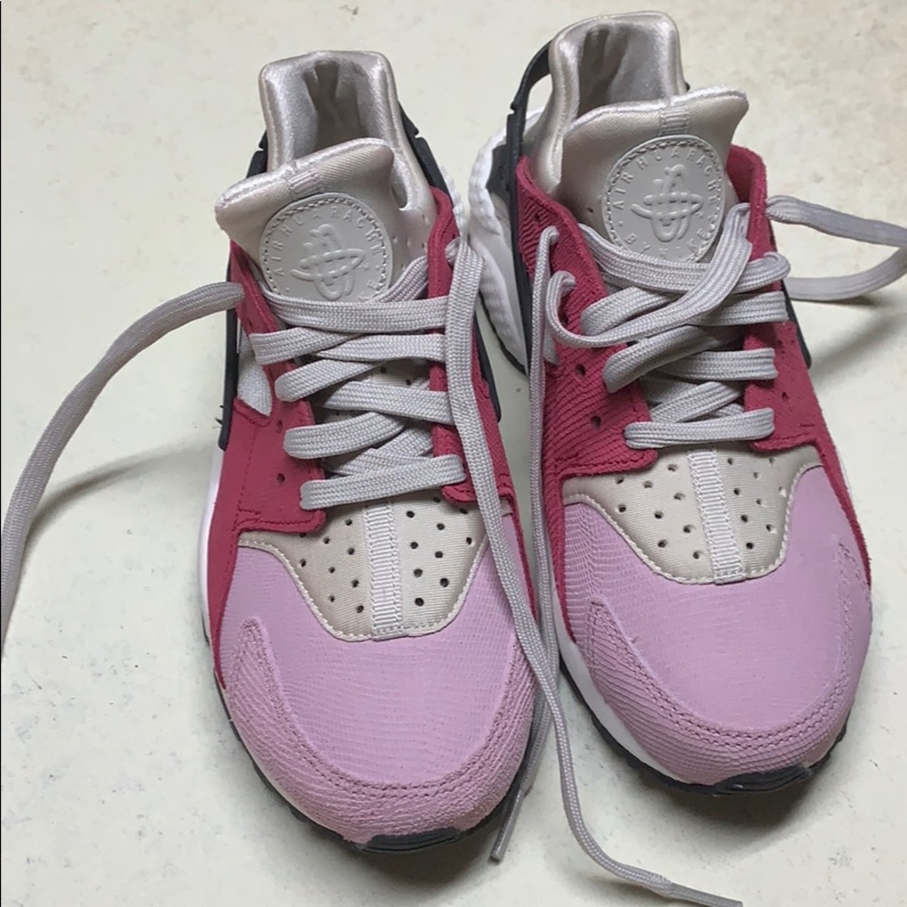 Nike Huraches Brand New